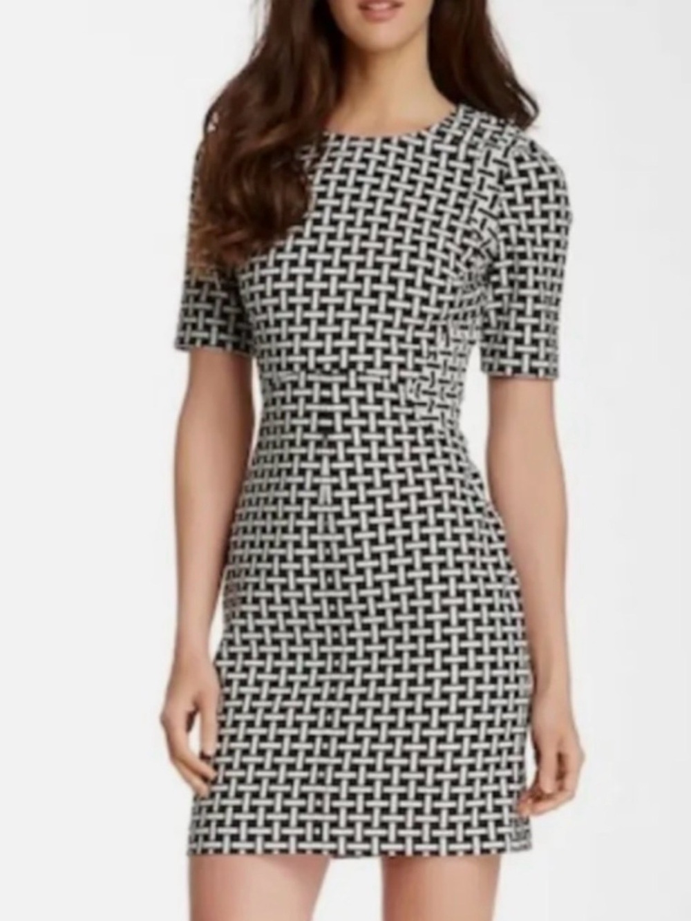 Diane von Furstenberg Geometric Print Sheath Dress size 6 black and white.